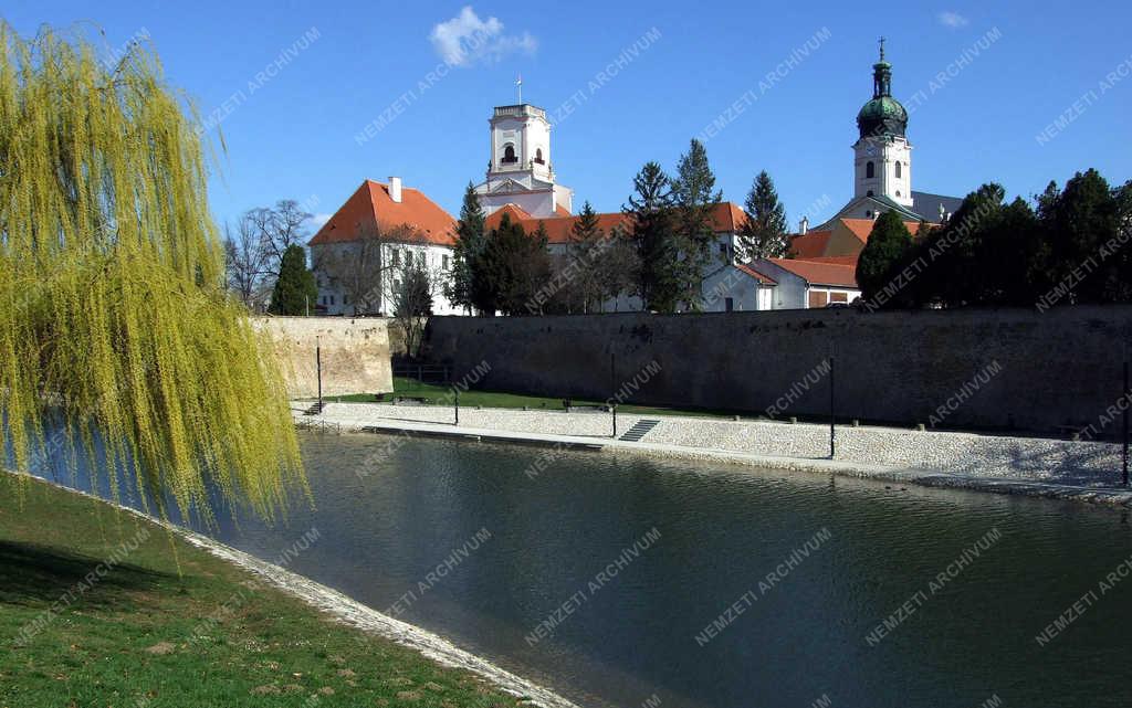 Városkép - Győr - Tavasz a Rába-parton