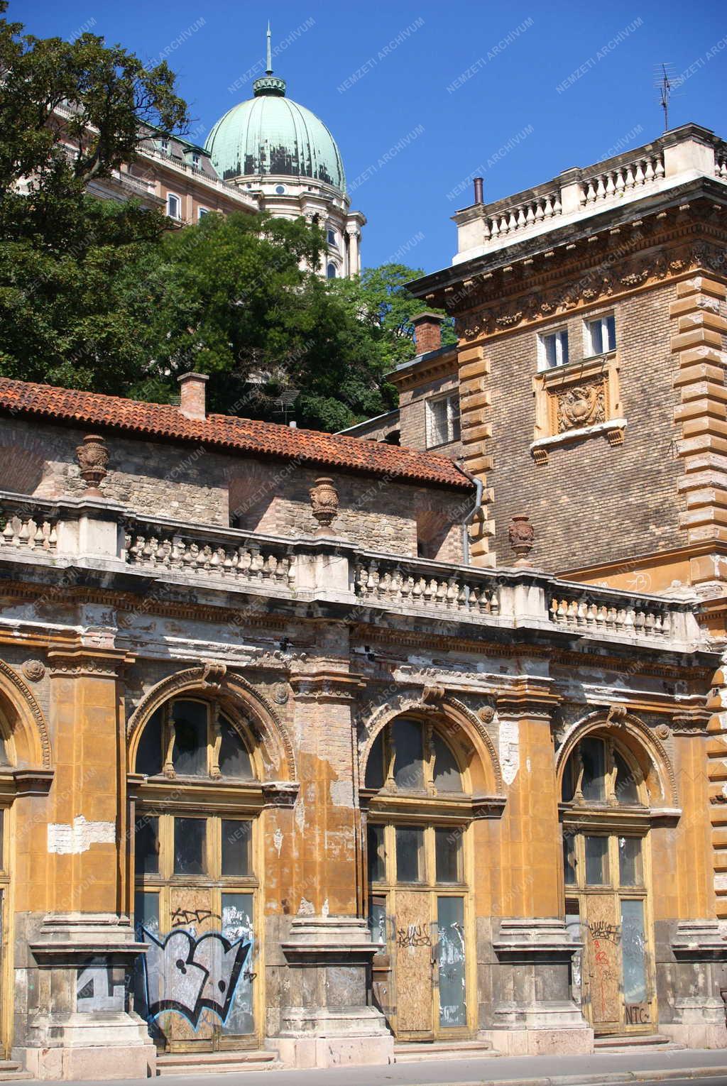 Budapest - Városkép - A Várkert Bazár