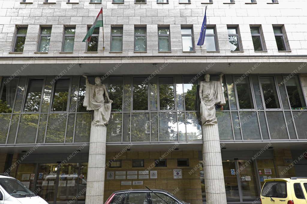 Egészségügy - Semmelweis Egyetem Orális Diagnosztikai Tanszék