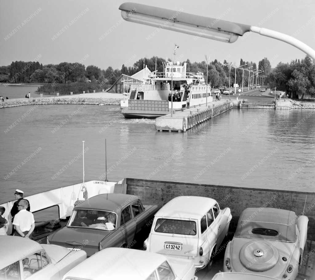 Életkép - Nyár vége a Balatonnál