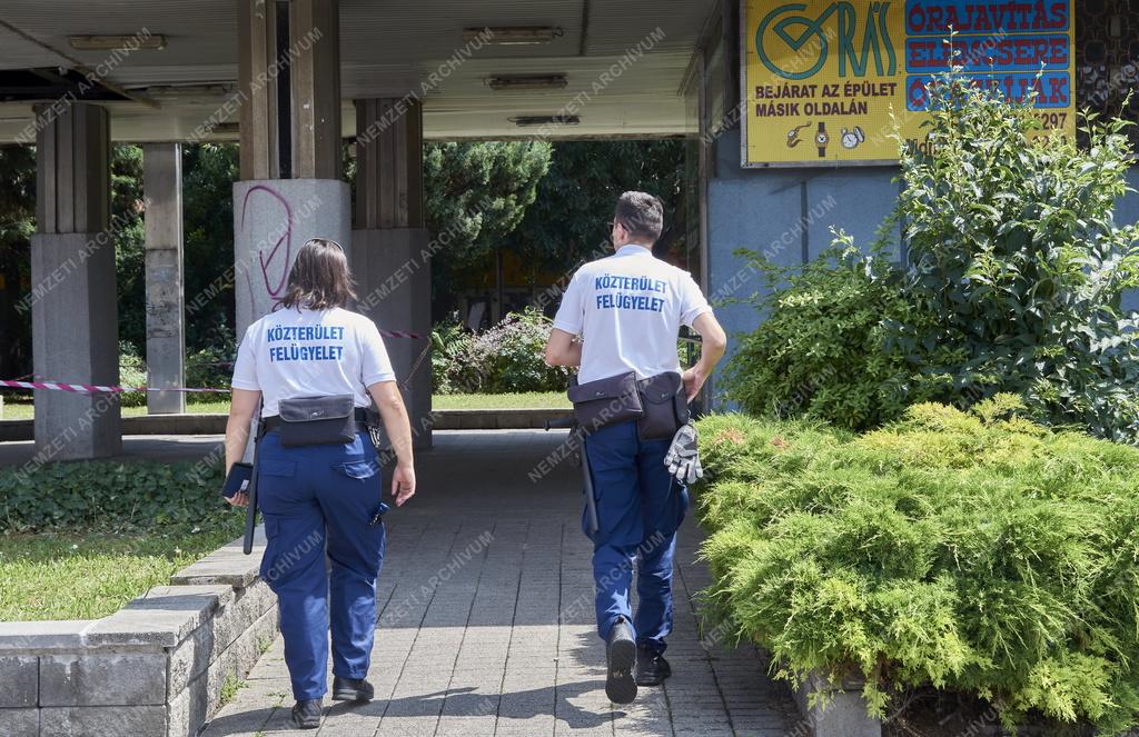 Önkormányzat - Kőbánya - Közterület felügyelők