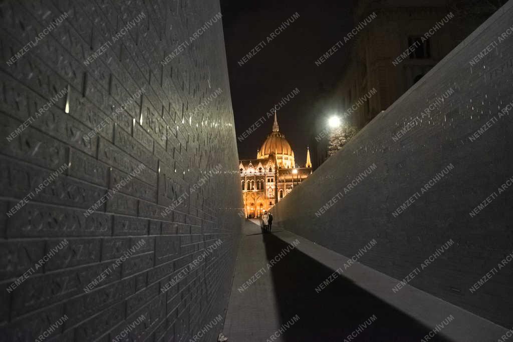 Városkép - Budapest - Az Összetartozás emlékhelye