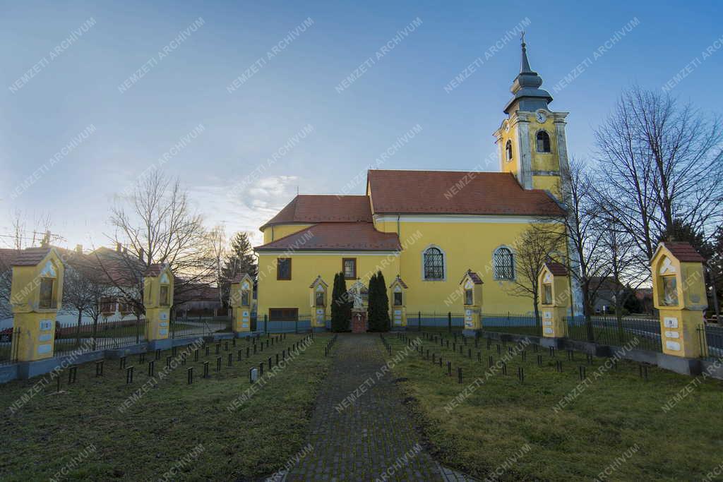 Egyház - Osli - Nagyboldogasszony kegytemplom