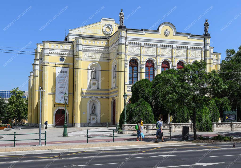 Kultúra - Debrecen - Színházfelújítás