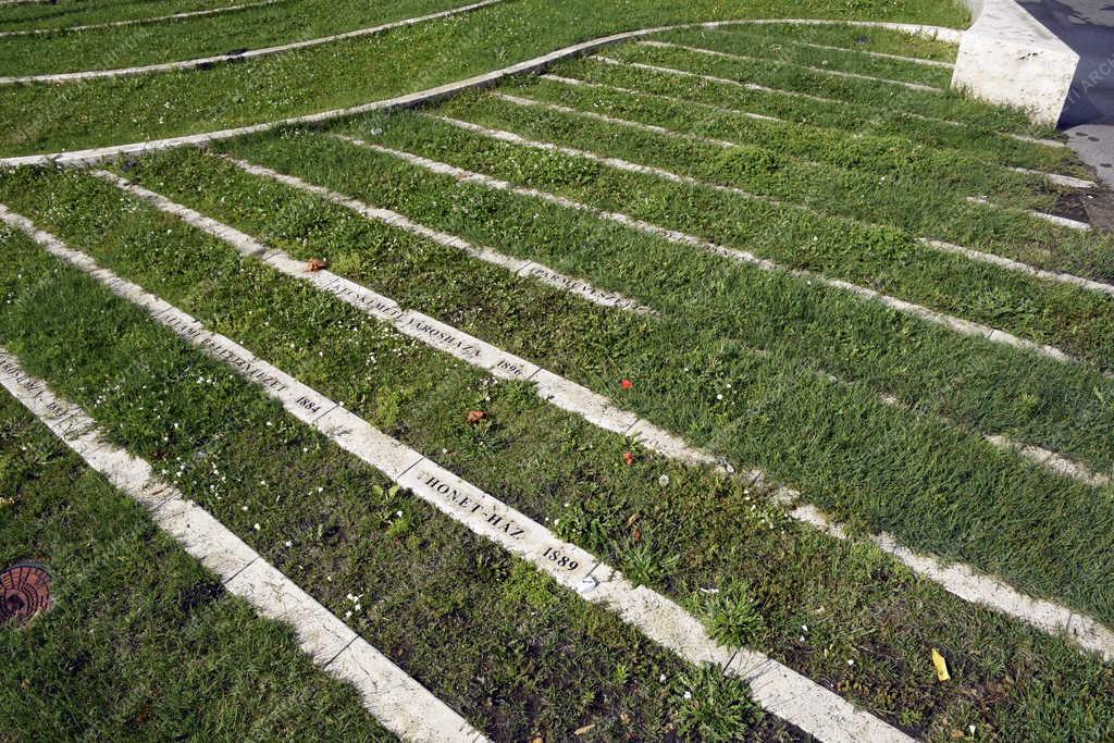 Városkép - Budapest - Lechner Ödön emékműve