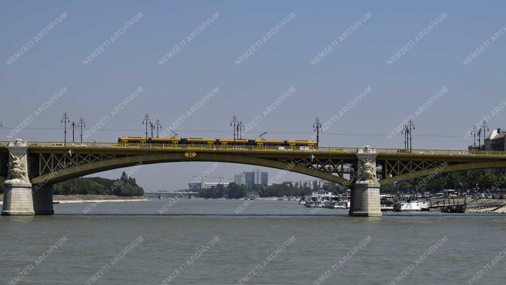 Városkép - Budapest -  Margit híd 