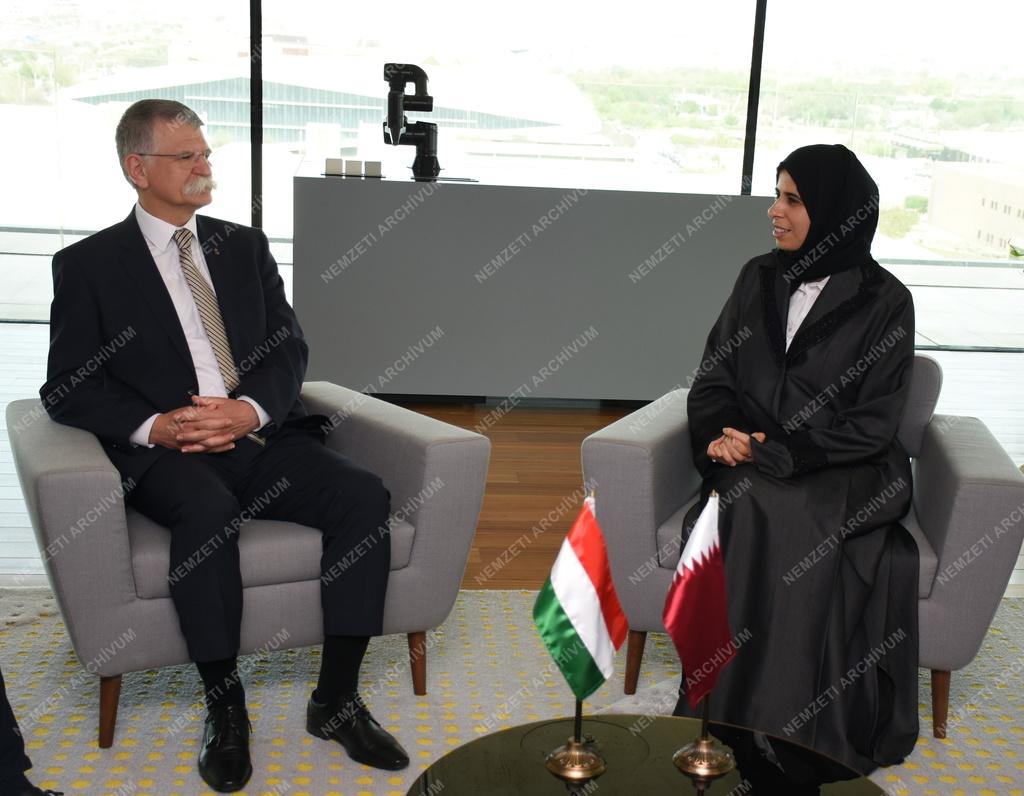 Kövér László Katarban