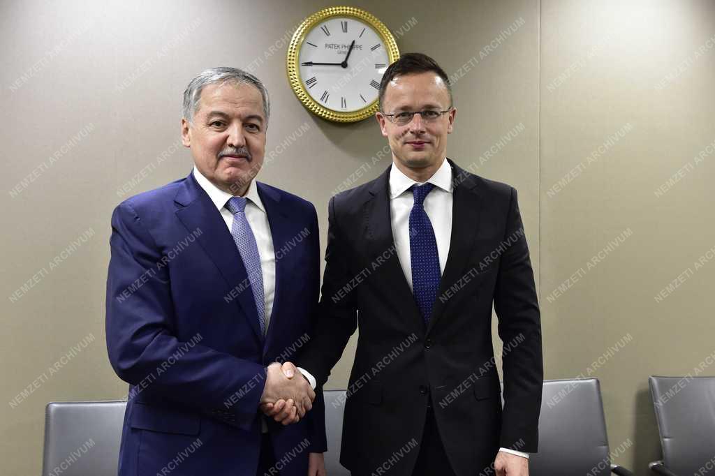 Szijjártó Péter Genfben