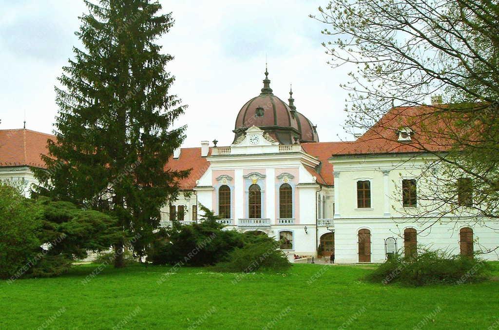 Gödöllő - A felújított Grassalkovich-kastély