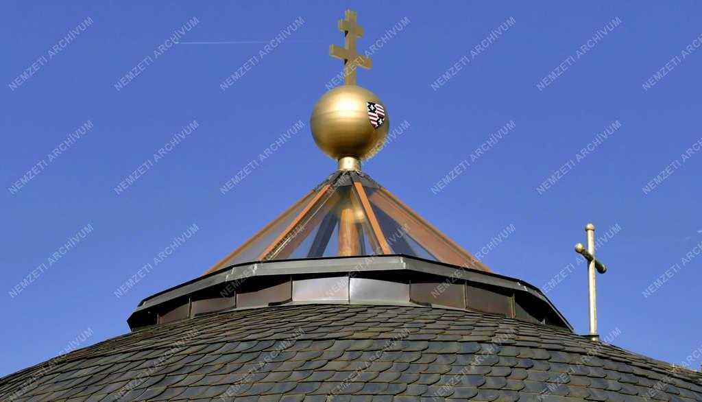 Egyház - Százhalombattai Szent István templom