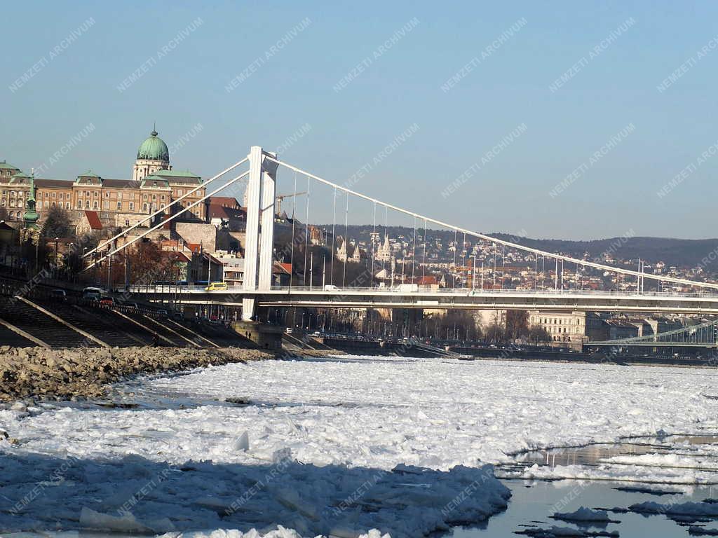 Időjárás - Budapest - Jégzajlás a Dunán