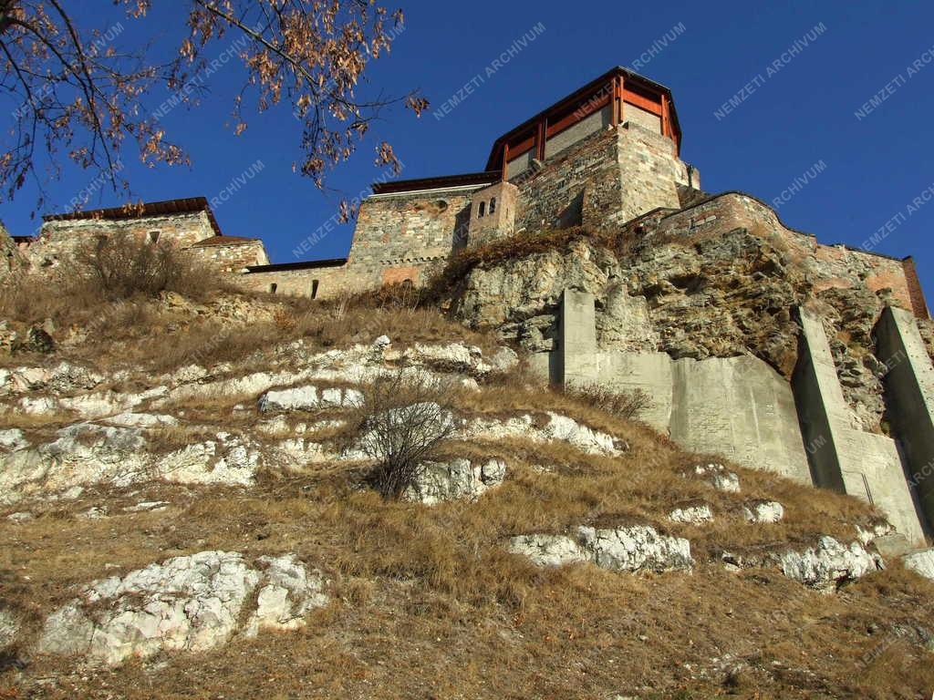 Esztergom - A királyi vár - Fehér-torony