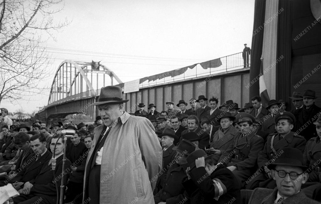 Építőipar - A vásárosnaményi hid újjáépítése