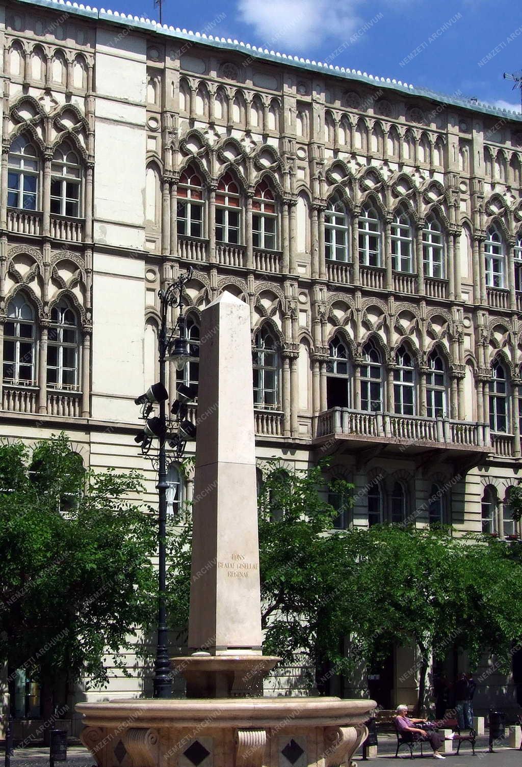 Városkép  - Budapest  - Díszkút a belvárosban