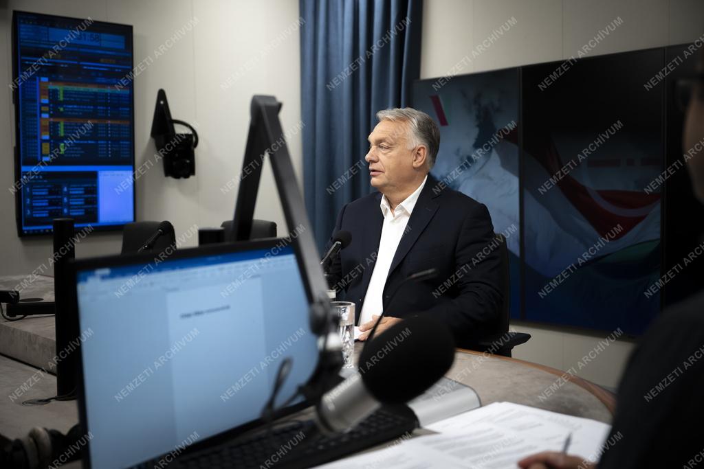 Miniszterelnöki interjú a Kossuth rádióban
