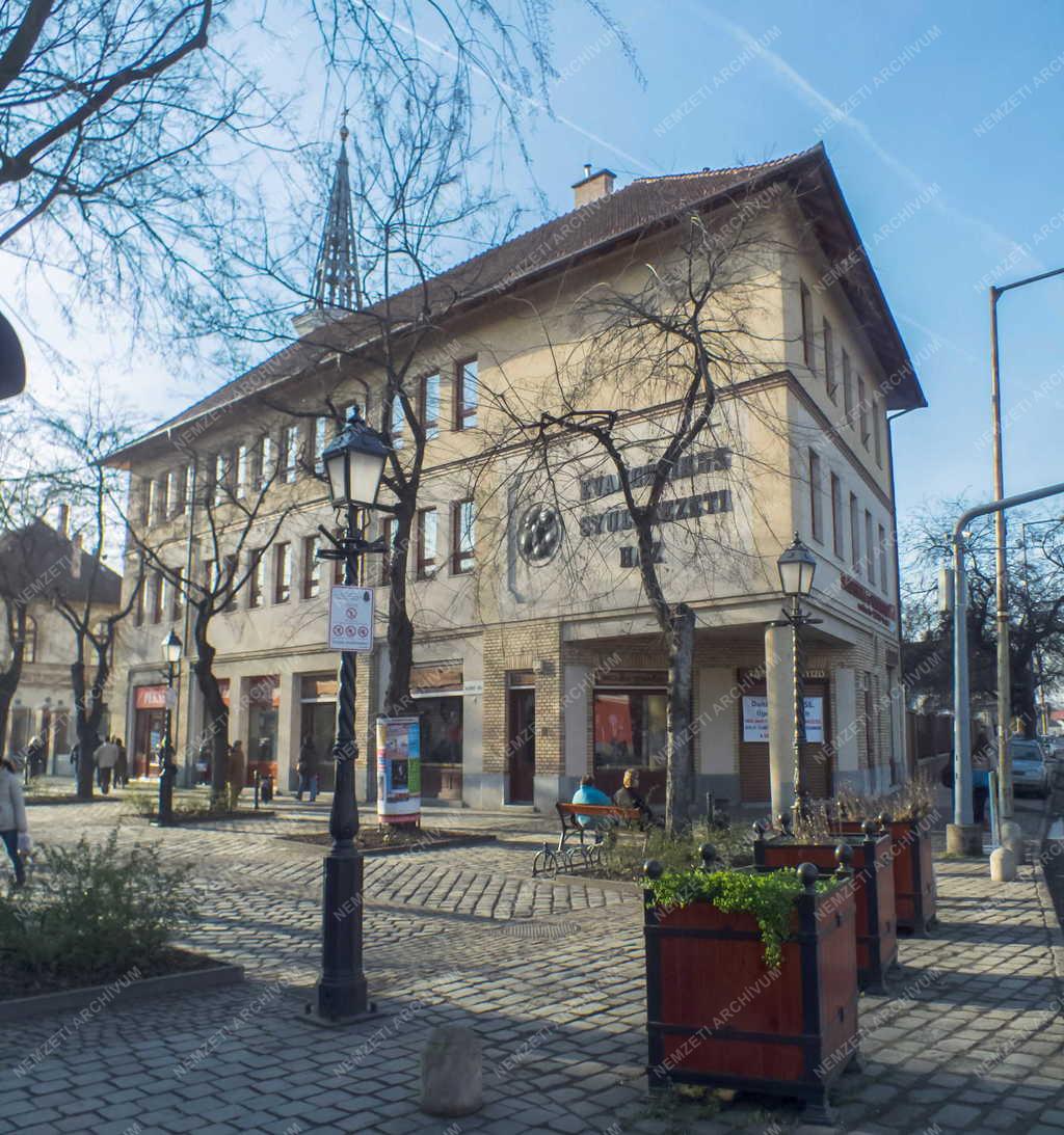 Épület - Vác -  Evangélikus Gyülekezeti Ház 