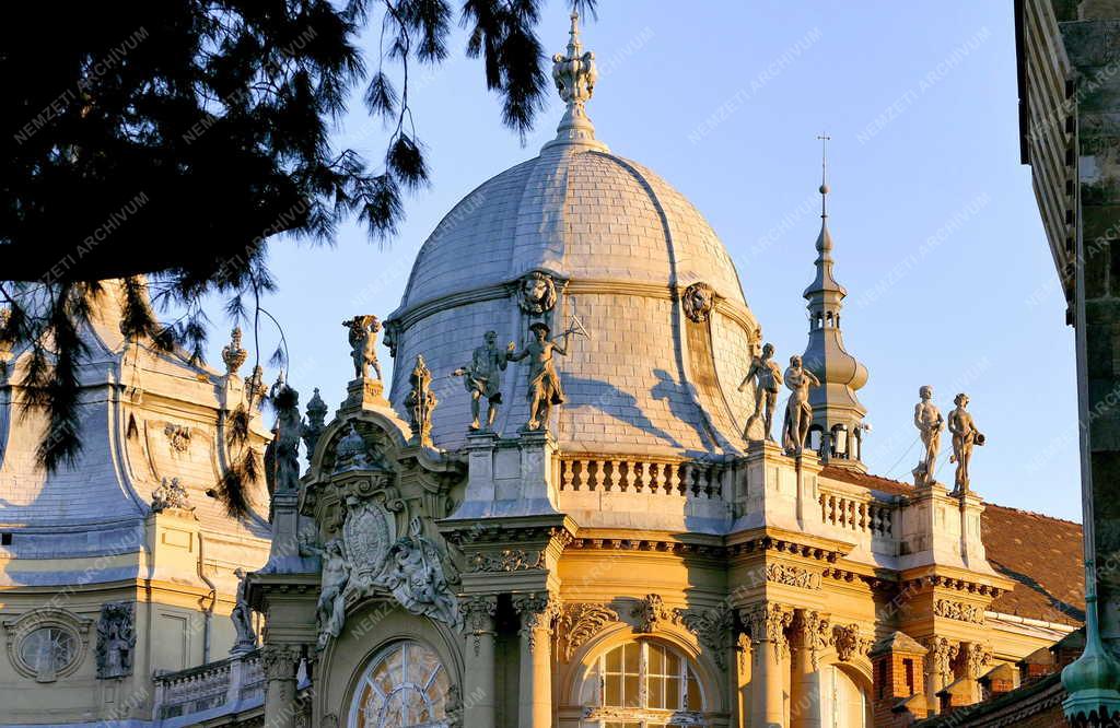 Városkép - Budapest -Vajdahunyad-vár épületei