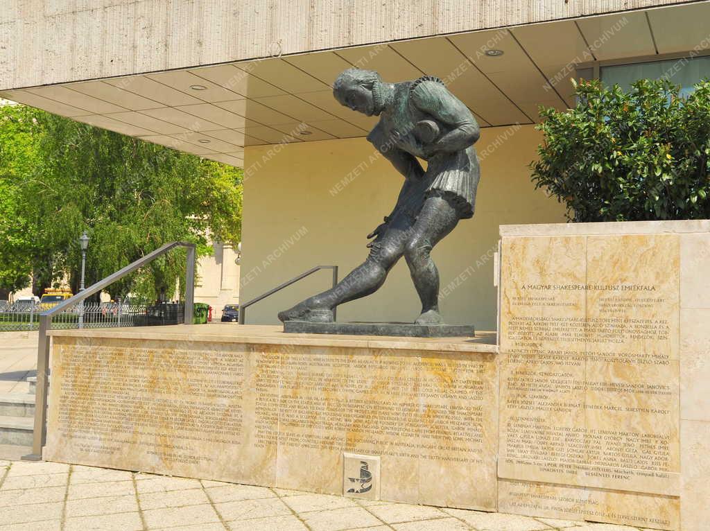Budapest - Köztéri szobor - Shakespeare