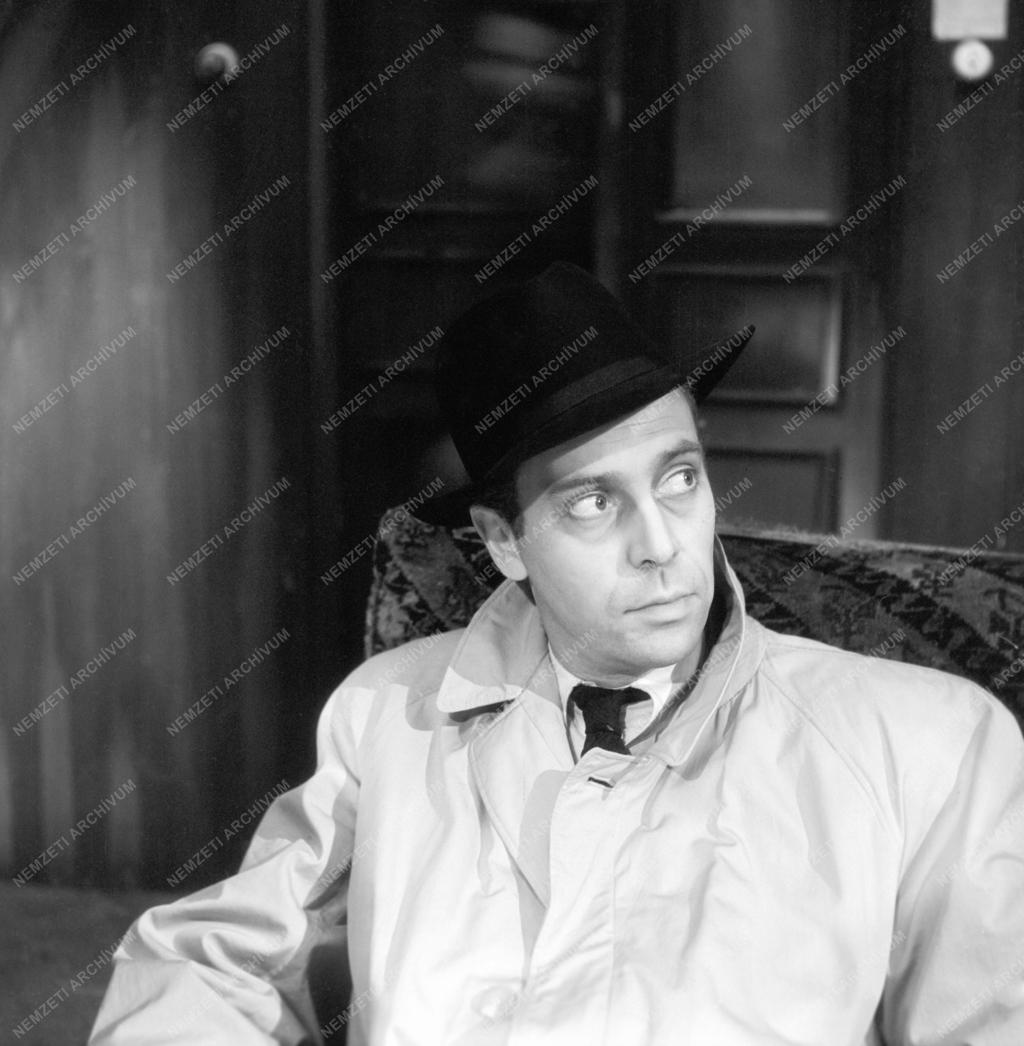 Luigi Pirandello: Az ember, az állat és az erény - Művész Színház