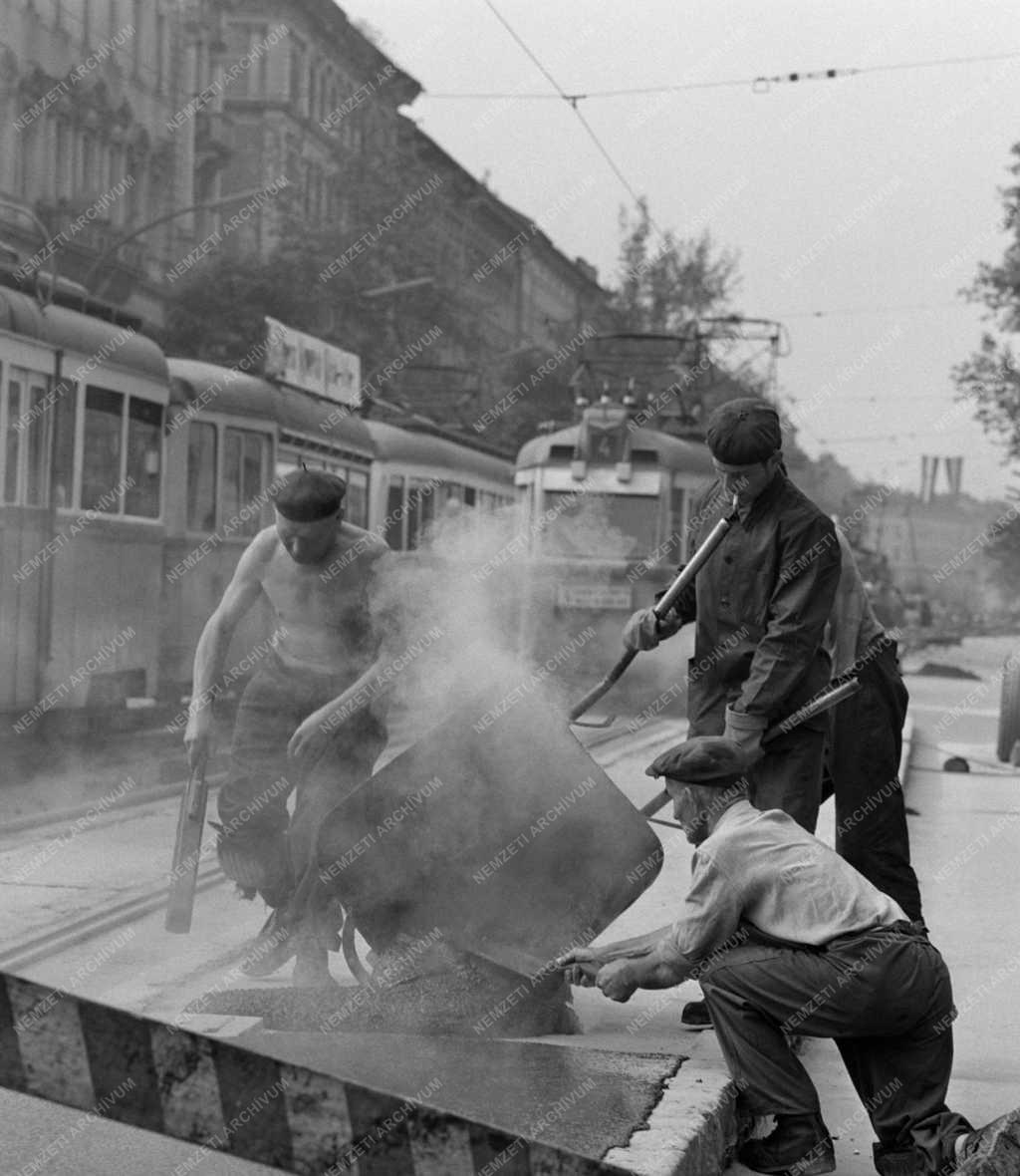 Településfejlesztés - Felújítják a fővárosi Nagykörutat