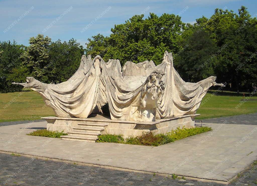 Temető - Emlékmű - Antall József nyughelye