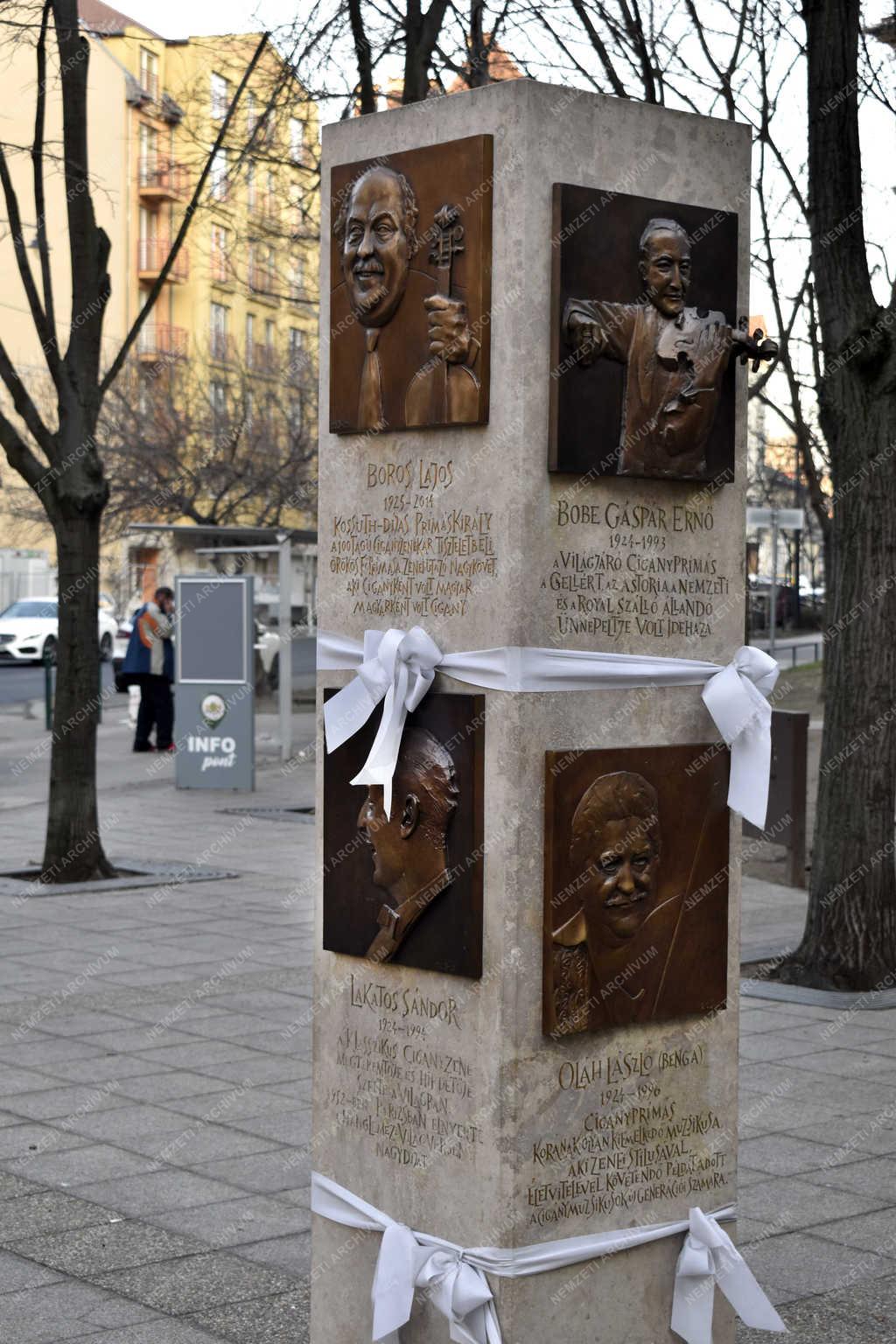 Városkép - Budapest - Muzsikus cigányok parkja
