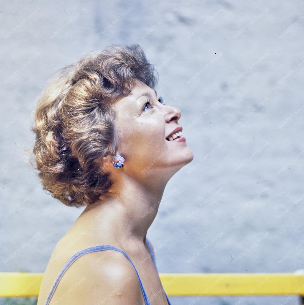 Kultúra - Színház - Császár Angela színművész