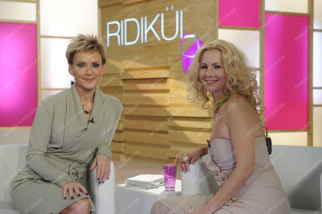 Televízió - Ridikül című női beszélgetős műsor