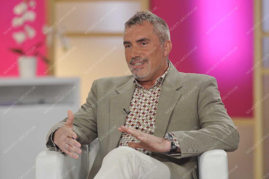 Televízió - Ridikül című női beszélgetős műsor