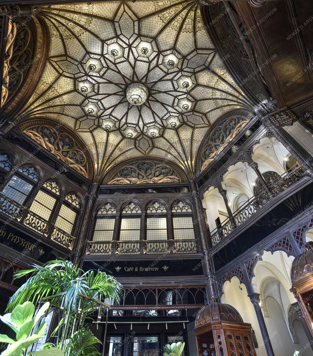 Városkép - Idegenforgalom - Párisi Udvar Hotel és Passage Budapest 