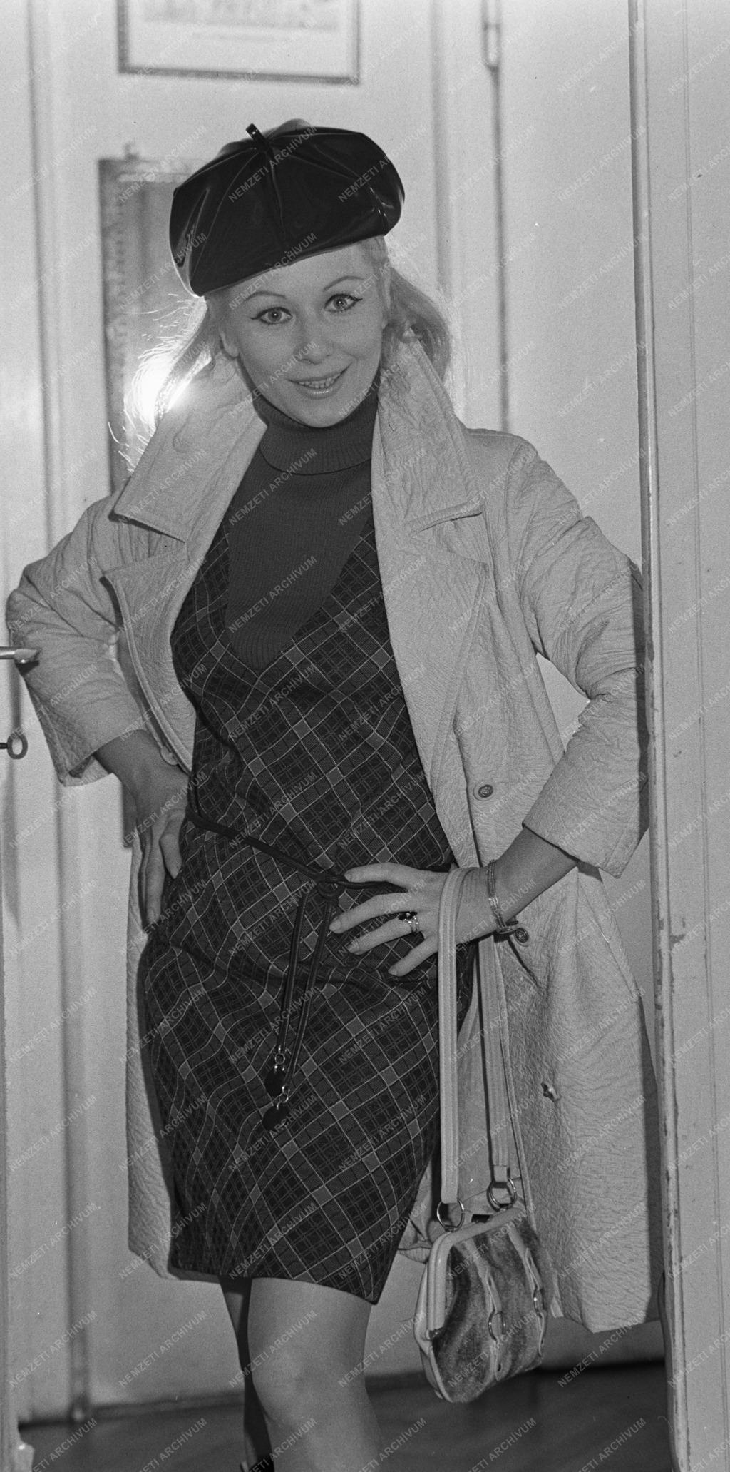 Kultúra - Színház - Gombos Katalin színésznő és lánya, Sinkovits Mariann
