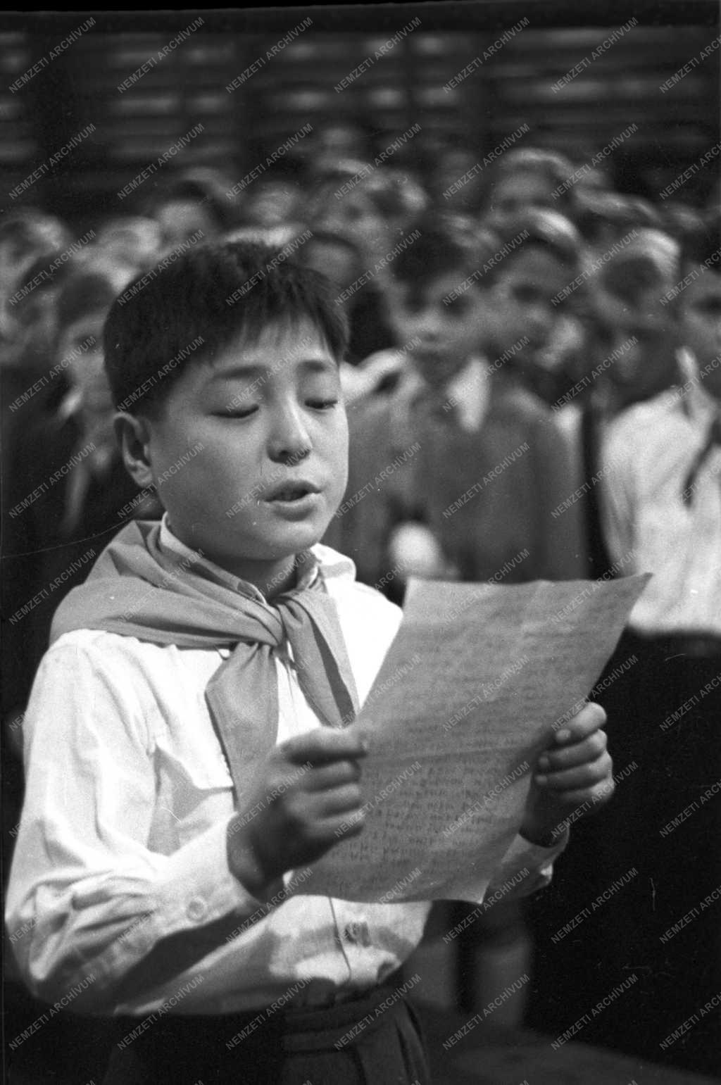Ifjúsági szervezet - Koreai úttörők - Úttörőavatás