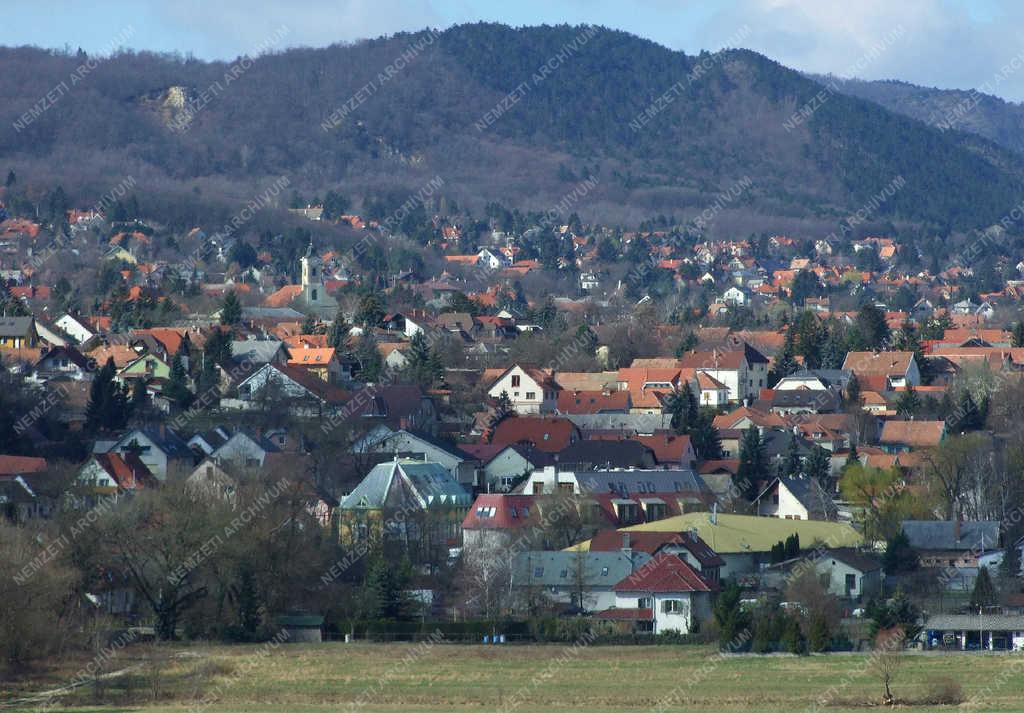 Település - Solymár - A nagyközség egy részletének látképe
