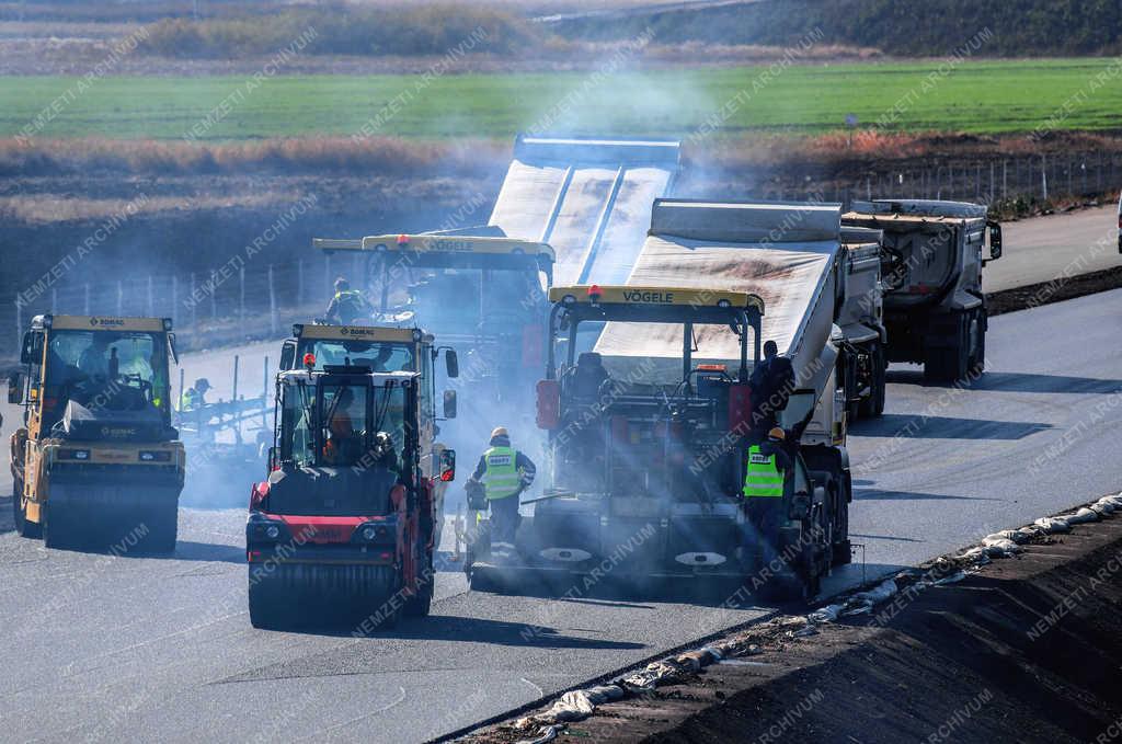 Közlekedés - Derecske - Az M35-ös autópálya építése