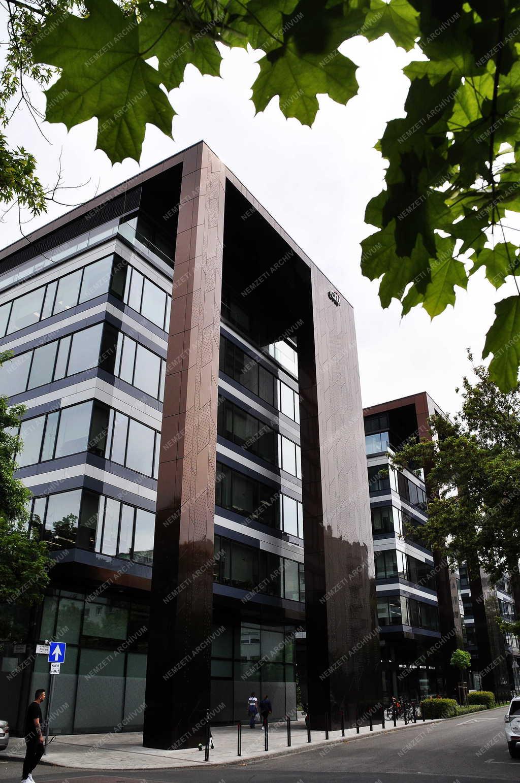 Településfejlesztés - Budapest - Promenade Gardens irodaház