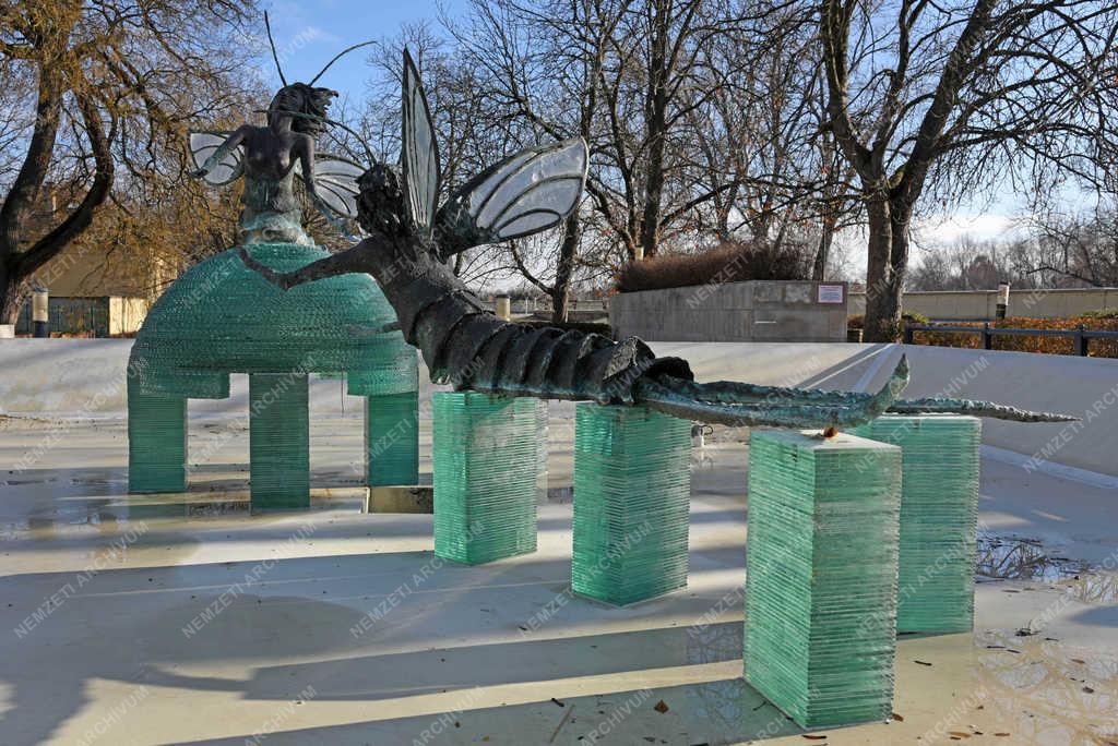 Városkép - Szolnok - Tiszavirág szökőkút