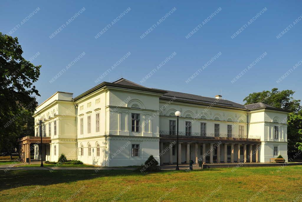 Gyöngyös - Kastélyépület - Múzeum