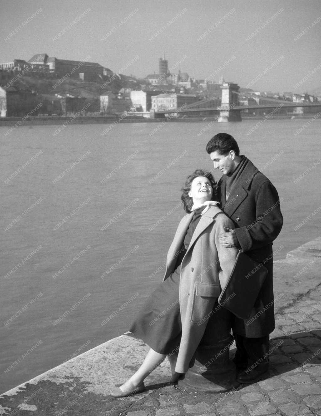 Életkép - Fiatal pár