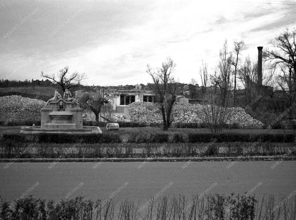 Romos Budapest - A Margitsziget egy romos épülete