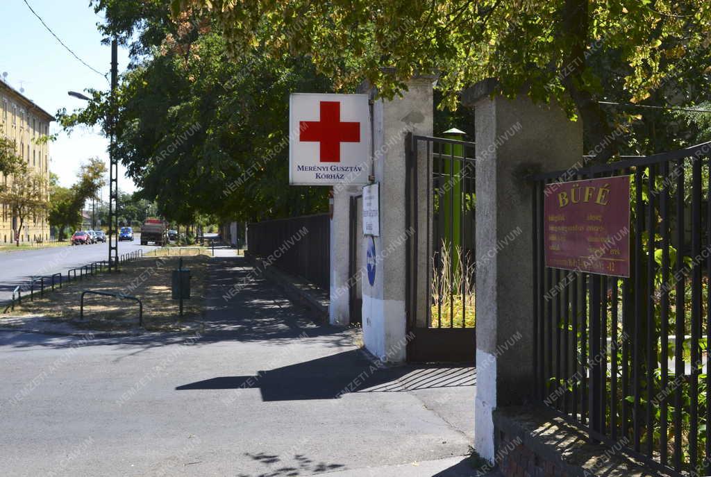 Városkép - Budapest - A Merényi Gusztáv kórház bejárata