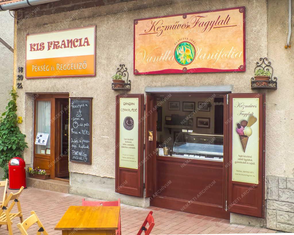 Kereskedelem  - Nagymaros - Új üzletek a Magyar utcában