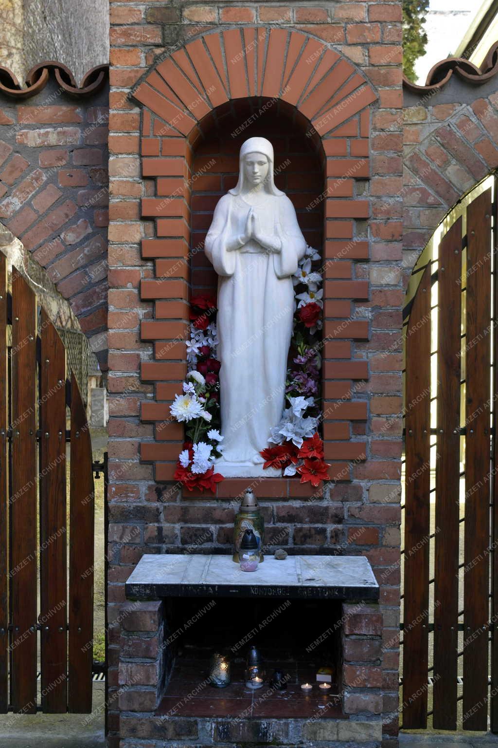 Egyház - Budapesti Szent Rita templom