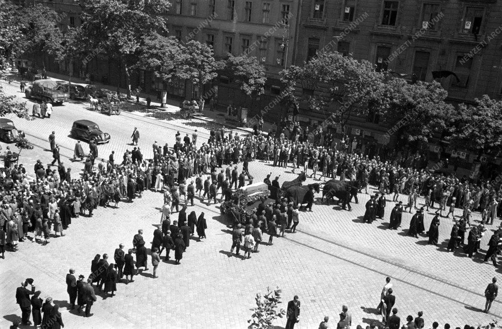 Történelem – Politikai események - Bajcsy-Zsilinszky Endre temetése