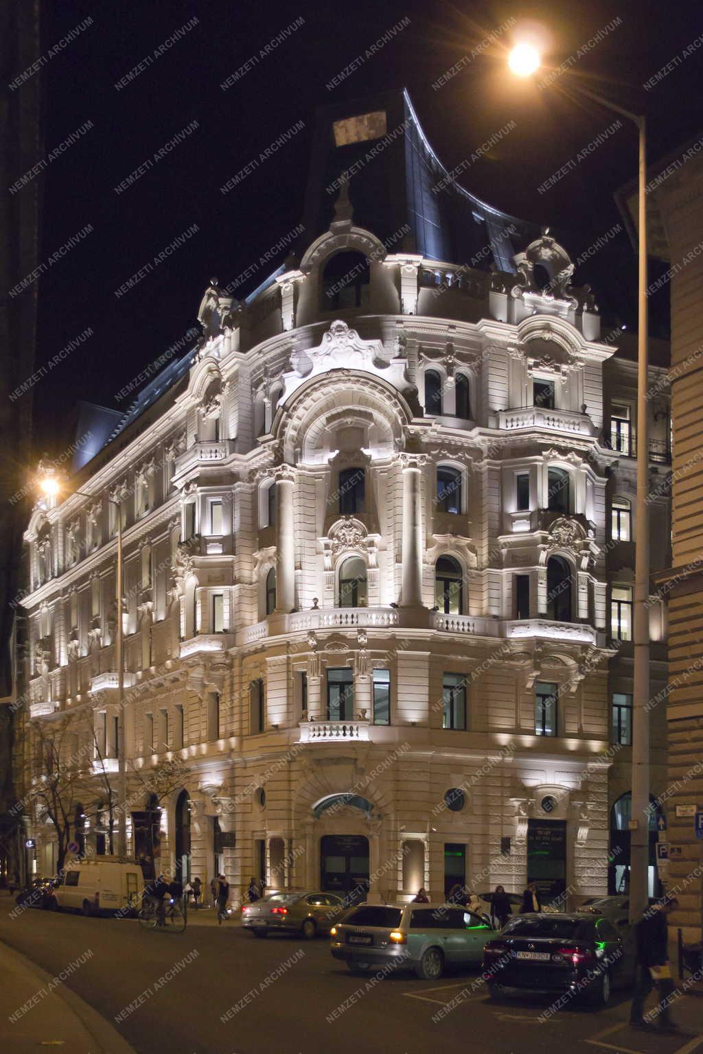 Épület - Budapest  - Az Eiffel Palace irodaház