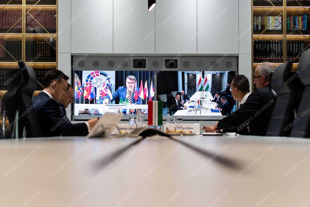 Szijjártó Péter a V4-ek és az Észak-balti Nyolcak videokonferenciáján