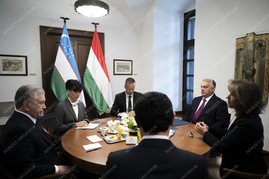 Orbán Viktor fogadta az üzbég elnököt