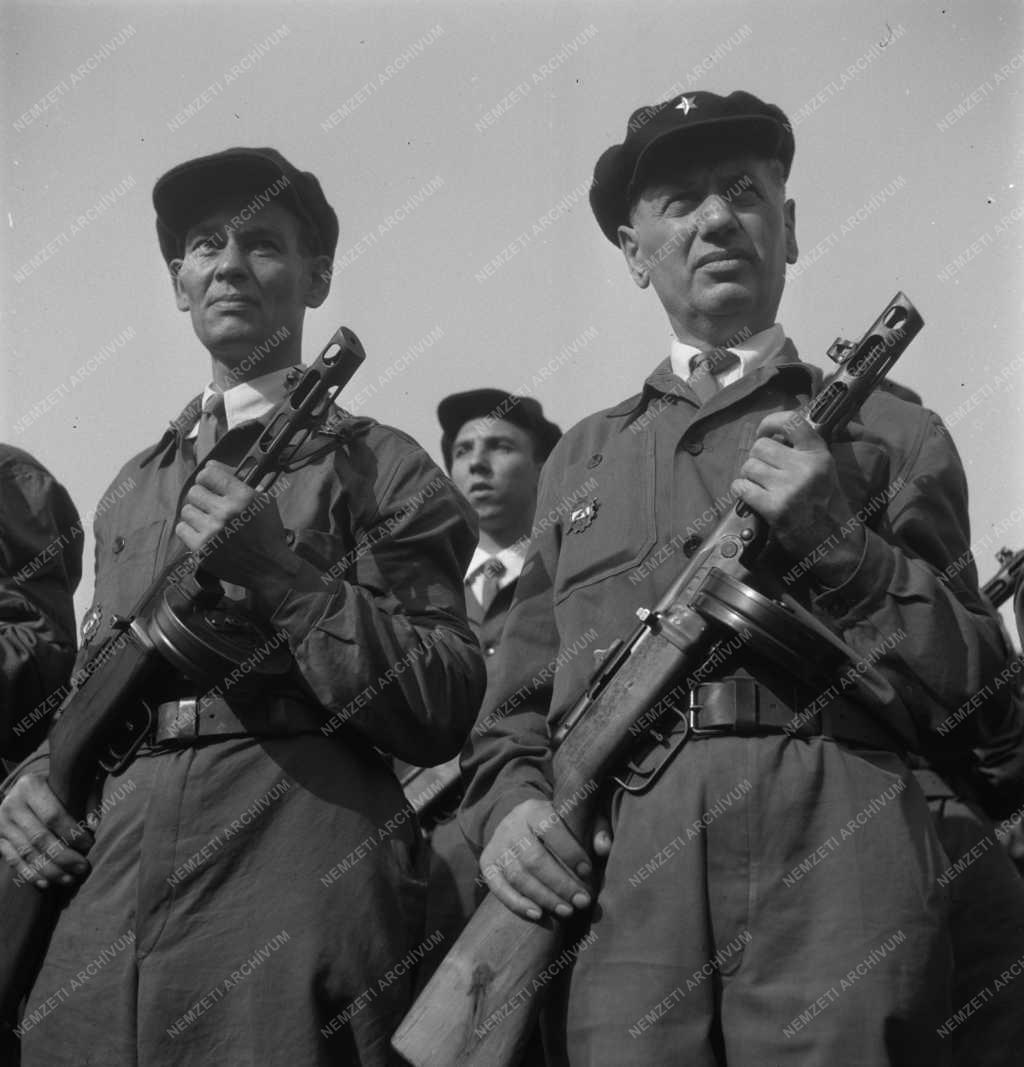 Szervezet - Zászlóavatás a Munkásőrségnél