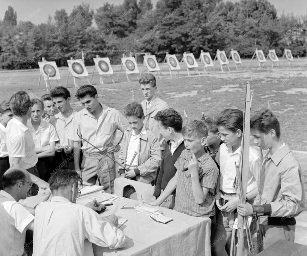 Sport - Országos úttörő íjászbajnokság a Margitszigeten