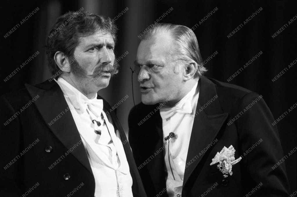 Kultúra - Színház - Csókos asszony