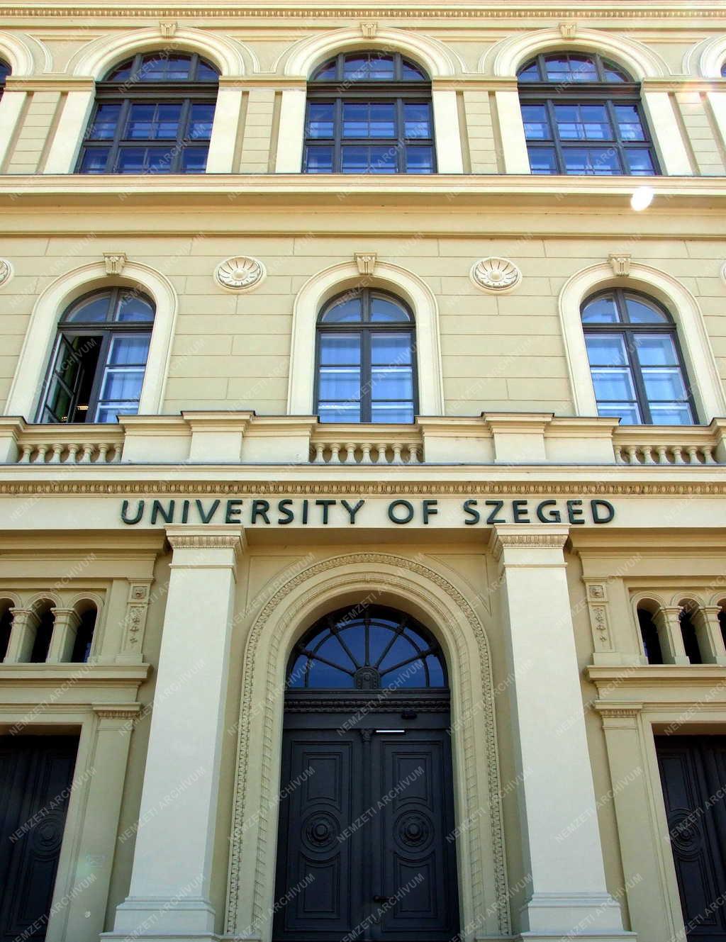 Egyetem - Szeged - A Szegedi Tudományegyetem főépülete